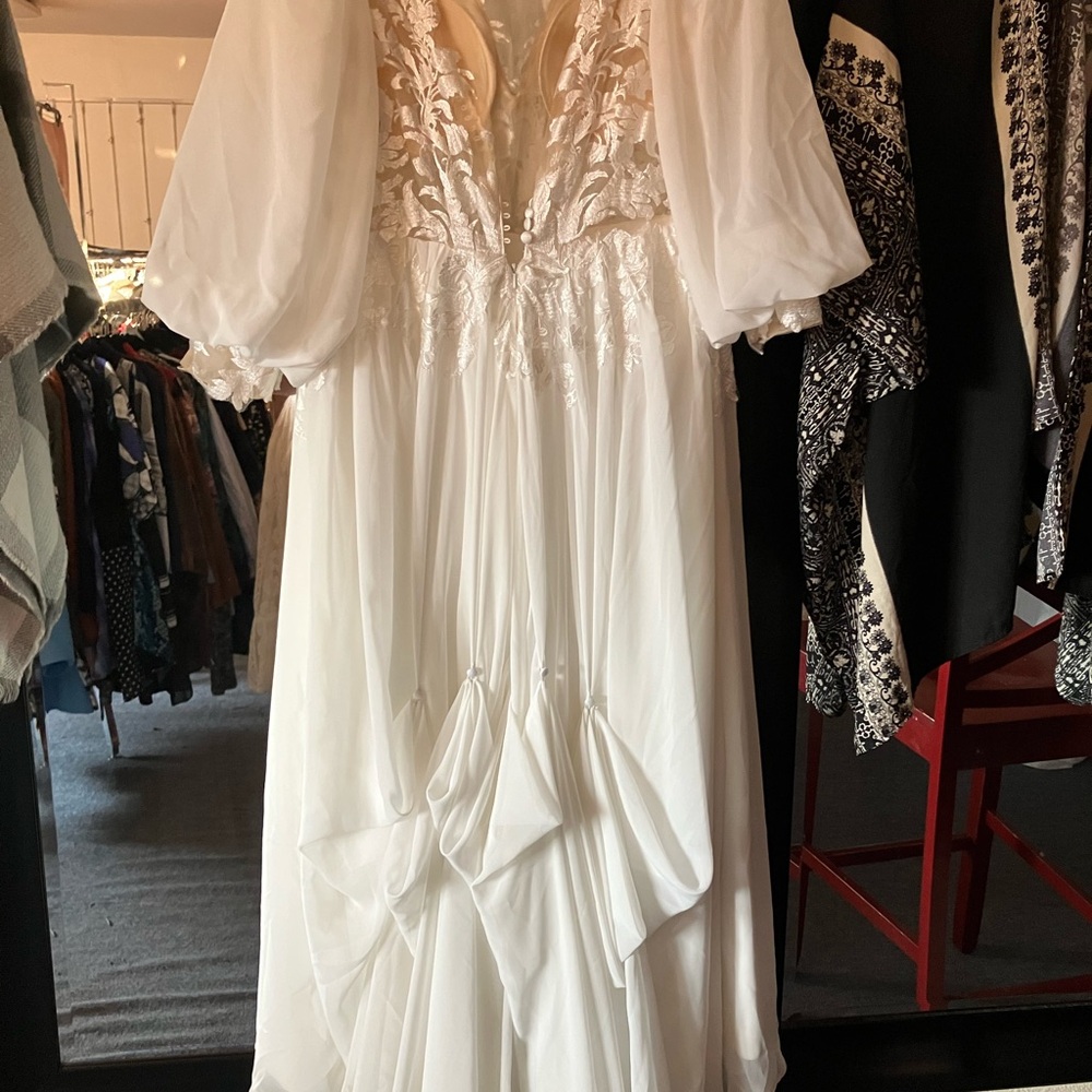 Elegant White Lace Dress